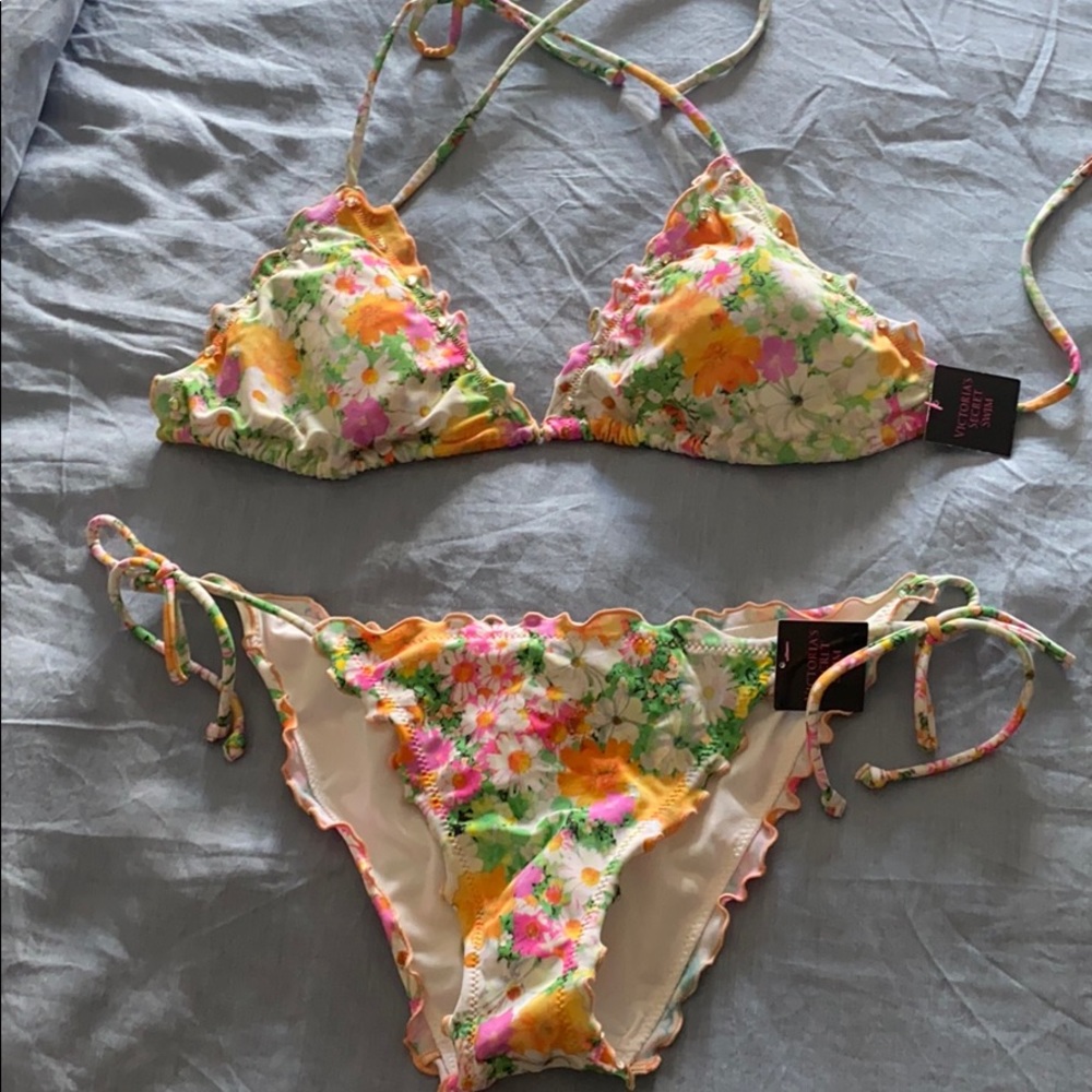 NWT VICTORIAS SECRET FLORAL BIKINI SET